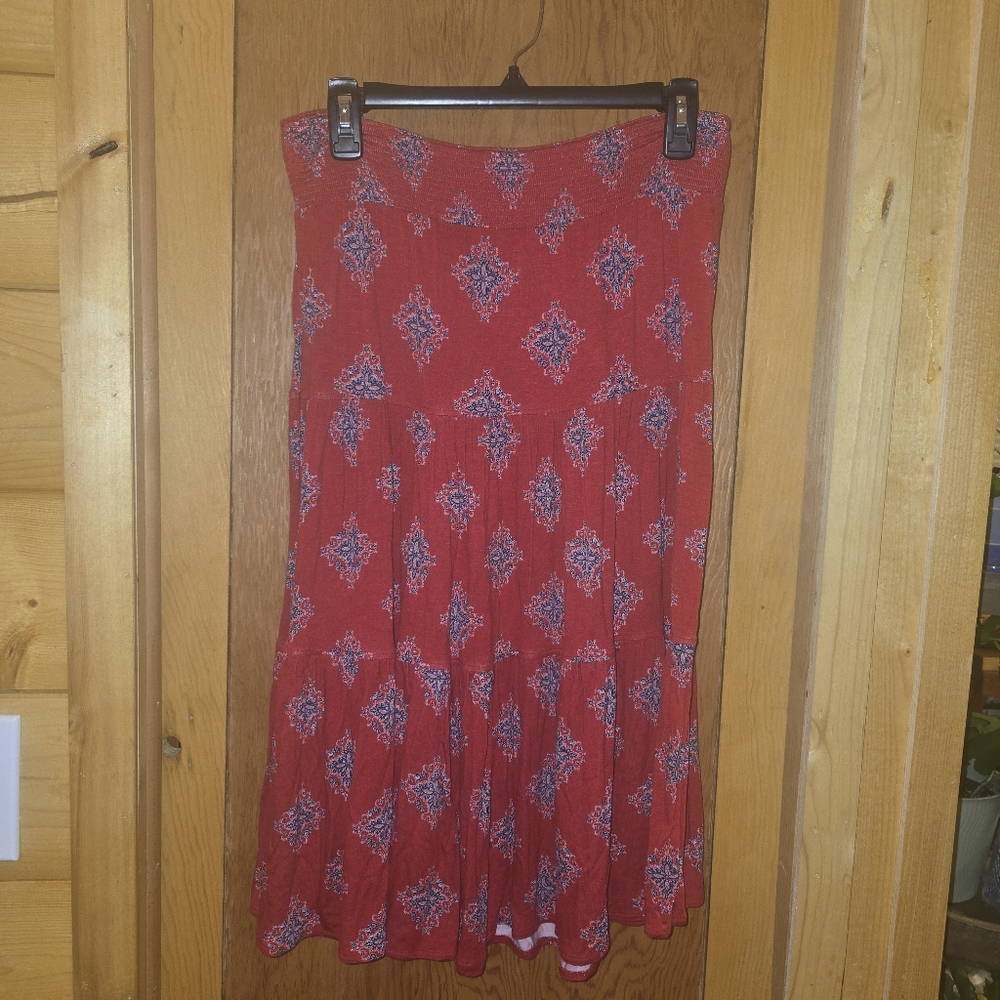 St. Johns bay Rayon blend S stretchy waist red and blue flowy printed midi skirt